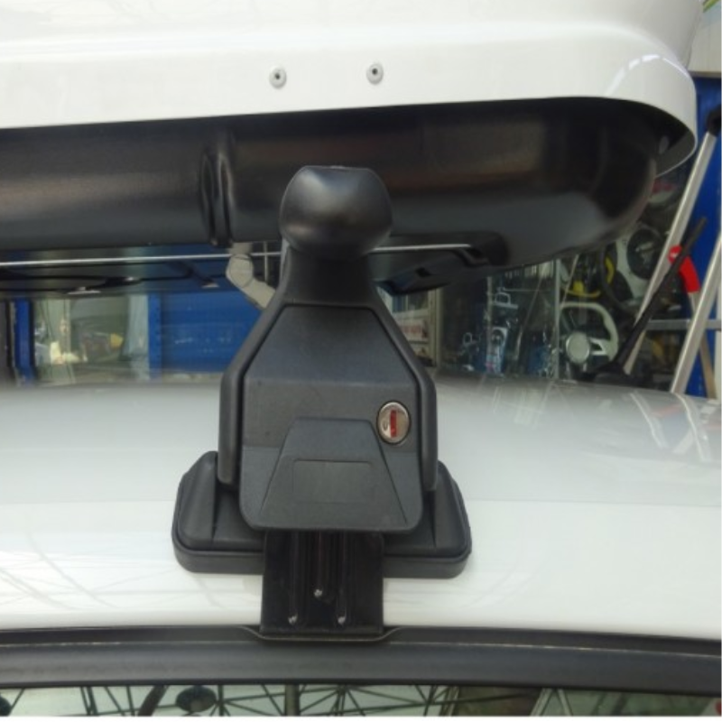 Menabo Mania 400 White Roof Cargo Carrier with Glossy Finish, 1pc